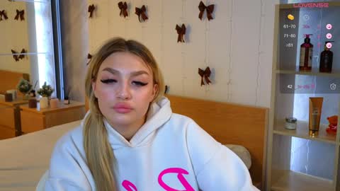 ellamilla online show from 12.24.24