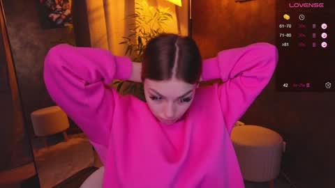 ellamilla online show from 01.05.25