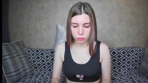 Snapshot of ellanuar chatting on 12.19.24 EllaNuar online show from 12.19.24