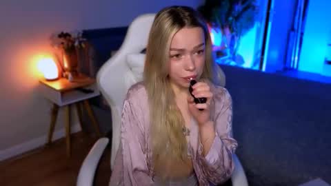 Ella online show from 02.17.26