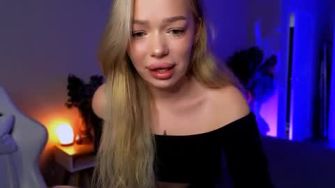 Ella online show from 04.22.26