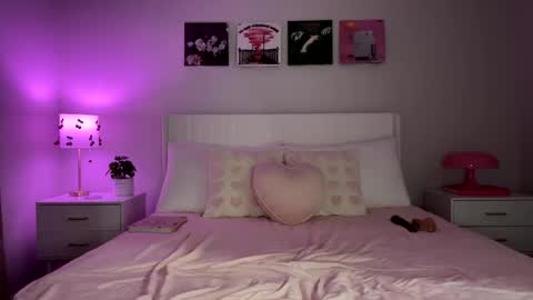 Snapshot of ellebby7 chatting on 02.13.25 Ellebby7 online show from 02.13.25