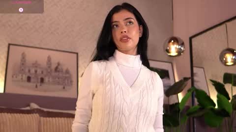 Snapshot of ellediane chatting on 09.27.25 Elle Diane online show from 09.27.25