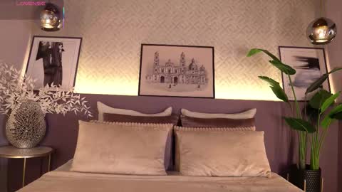 Snapshot of ellediane chatting on 01.12.26 Elle Diane online show from 01.12.26