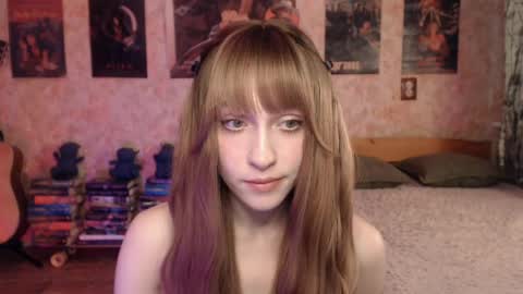 ellie_friendly online show from 04.25.26