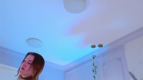 Snapshot of elliegarson__ chatting on 04.19.26 elliegarson__ online show from 04.19.26