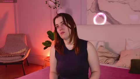 Snapshot of elliegarson__ chatting on 05.06.26 elliegarson__ online show from 05.06.26