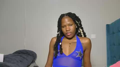 Snapshot of elllanna chatting on 02.04.26 elllanna online show from 02.04.26