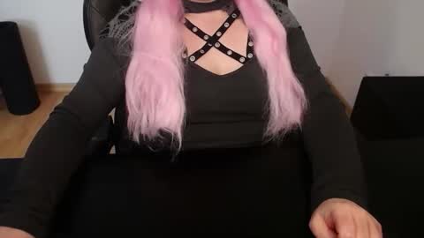 Elly online show from 03.17.26