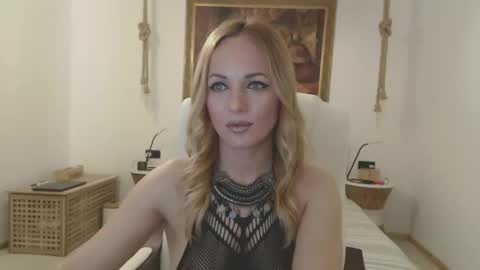 Snapshot of ellyadiamond chatting on 02.03.25 EllyaDiamond online show from 02.03.25