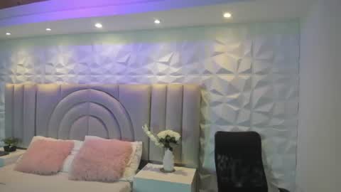 Ellye online show from 07.05.26