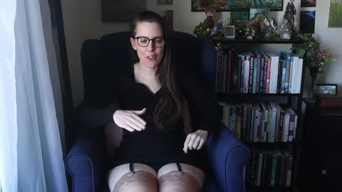 Elly Naomi online show from 01.19.25