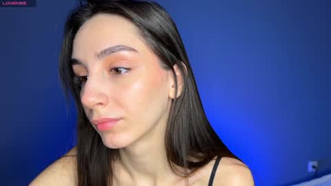 Im online Fri Sun Mon Tue Thu Fri Sat3 from 1000 online show from 02.09.25