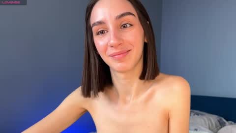 Im online Fri Sun Mon Tue Thu Fri Sat3 from 1000 online show from 02.27.25