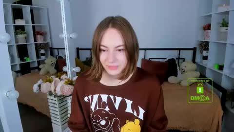 Snapshot of elma_lily chatting on 11.19.25 elma_lily online show from 11.19.25