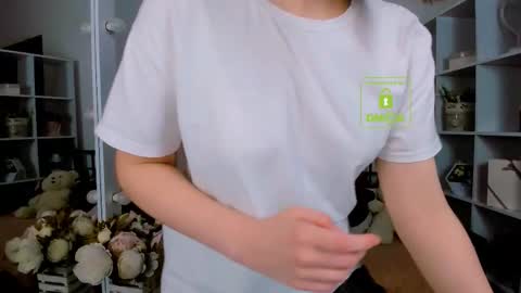 Snapshot of elma_lily chatting on 11.29.25 elma_lily online show from 11.29.25