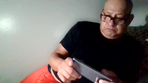 elmario24 online show from 11.16.25