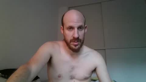 Snapshot of elmatirestrepo chatting on 01.05.25 Mati Restrepo online show from 01.05.25