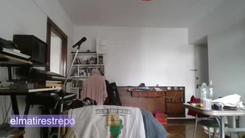 Snapshot of elmatirestrepo chatting on 11.23.25 Mati Restrepo online show from 11.23.25