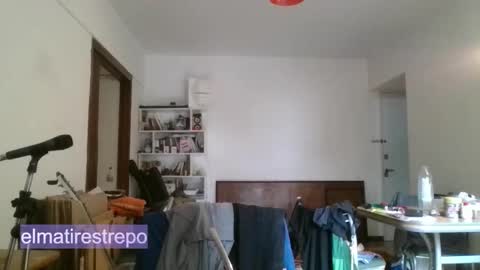 Snapshot of elmatirestrepo chatting on 12.14.25 Mati Restrepo online show from 12.14.25