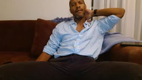 My name is Elmore. Please say hello I like to chat with you. If you have requests or dirty talk please use tip online show from 03.12.25