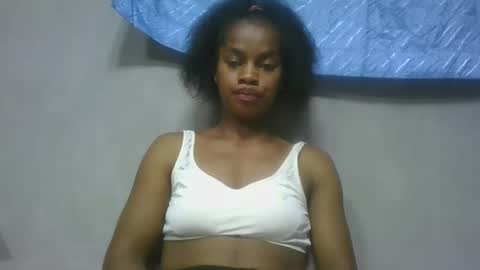 Snapshot of elodie228680 chatting on 05.13.26 elodie228680 online show from 05.13.26