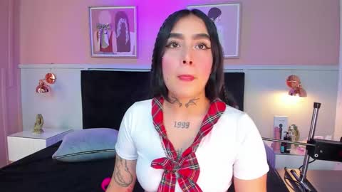 Elodie  online show from 09.10.25