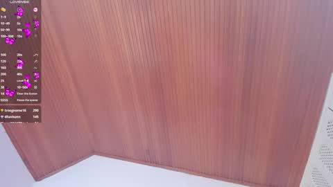 Snapshot of elodie_walker chatting on 02.10.26 Elodie online show from 02.10.26