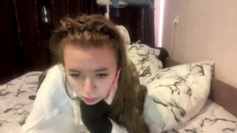 eloiscolins online show from 05.25.26