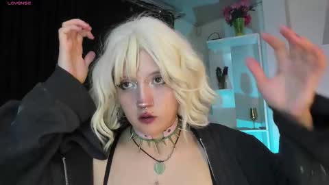 Eloise  . online show from 11.05.25