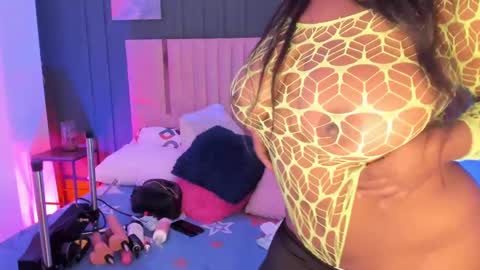 Snapshot of elsiemorriis chatting on 12.19.24 ELSIE online show from 12.19.24