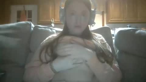 Elsie Rain online show from 03.30.26