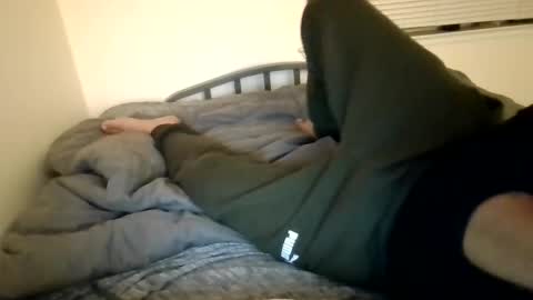 Snapshot of elthreevo chatting on 12.02.25 el threevo online show from 12.02.25