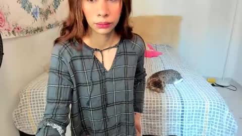 Elizabeth online show from 02.20.25