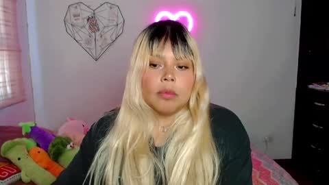 Snapshot of elymoon chatting on 09.10.25 Ely online show from 09.10.25