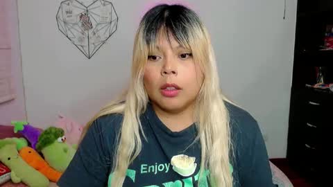 Snapshot of elymoon chatting on 09.30.25 Ely online show from 09.30.25