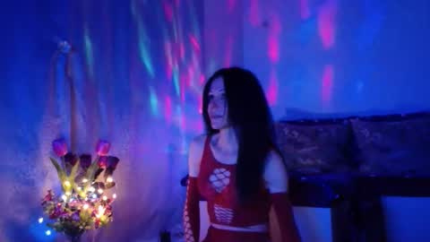 Elisa online show from 01.30.25