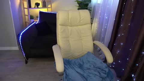 Call me Elis online show from 01.15.25