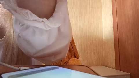 Elza Kom online show from 09.12.25