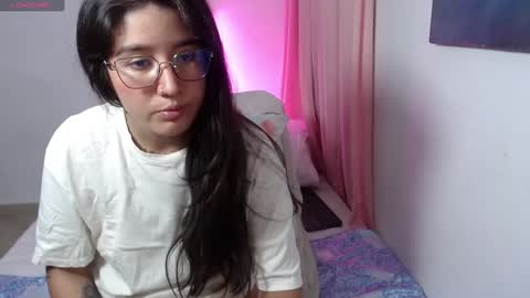 Snapshot of em_aa1 chatting on 01.17.25 A N D R E A online show from 01.17.25