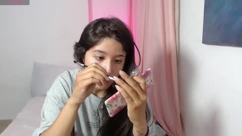 Snapshot of em_aa1 chatting on 01.21.25 A N D R E A online show from 01.21.25