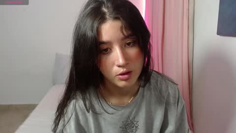 Snapshot of em_aa1 chatting on 01.21.25 A N D R E A online show from 01.21.25