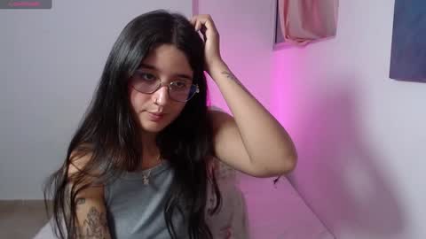 Snapshot of em_aa1 chatting on 01.26.25 A N D R E A online show from 01.26.25