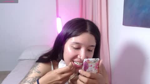 Snapshot of em_aa1 chatting on 02.01.25 A N D R E A online show from 02.01.25