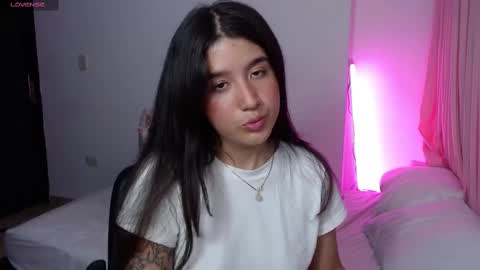 Snapshot of em_aa1 chatting on 02.13.25 A N D R E A online show from 02.13.25