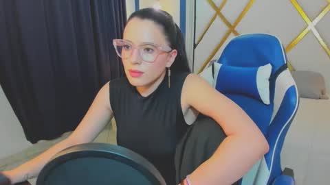 Estefany Martinez Acua INSTAGRAM ema 04oficial online show from 05.25.26