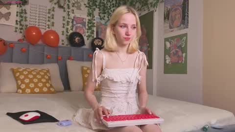 Snapshot of emacalim_ chatting on 10.26.25 Emma online show from 10.26.25