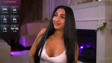 Snapshot of emahallee chatting on 10.15.25 Ema online show from 10.15.25