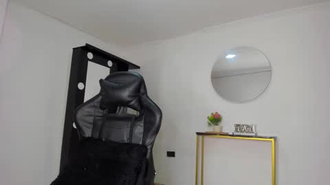 . online show from 12.03.25