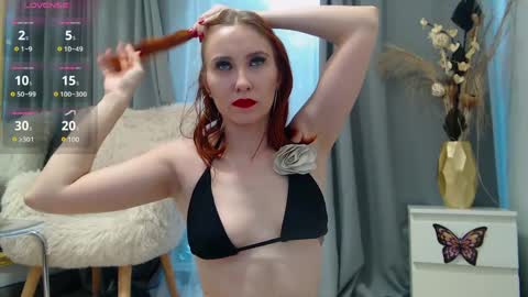 Snapshot of emberluna_ chatting on 03.01.26 Ember online show from 03.01.26